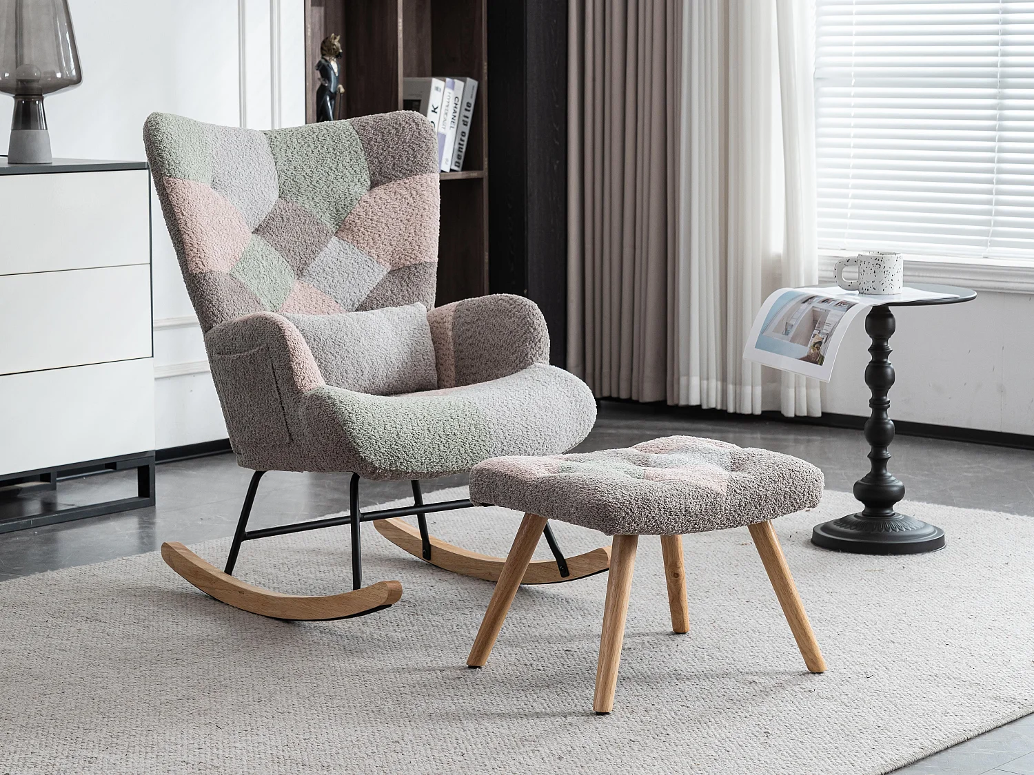 Fauteuil à bascule、Rocking chair en tissu bouclette - avec coussin lombaire et repose-pieds - Multicolore