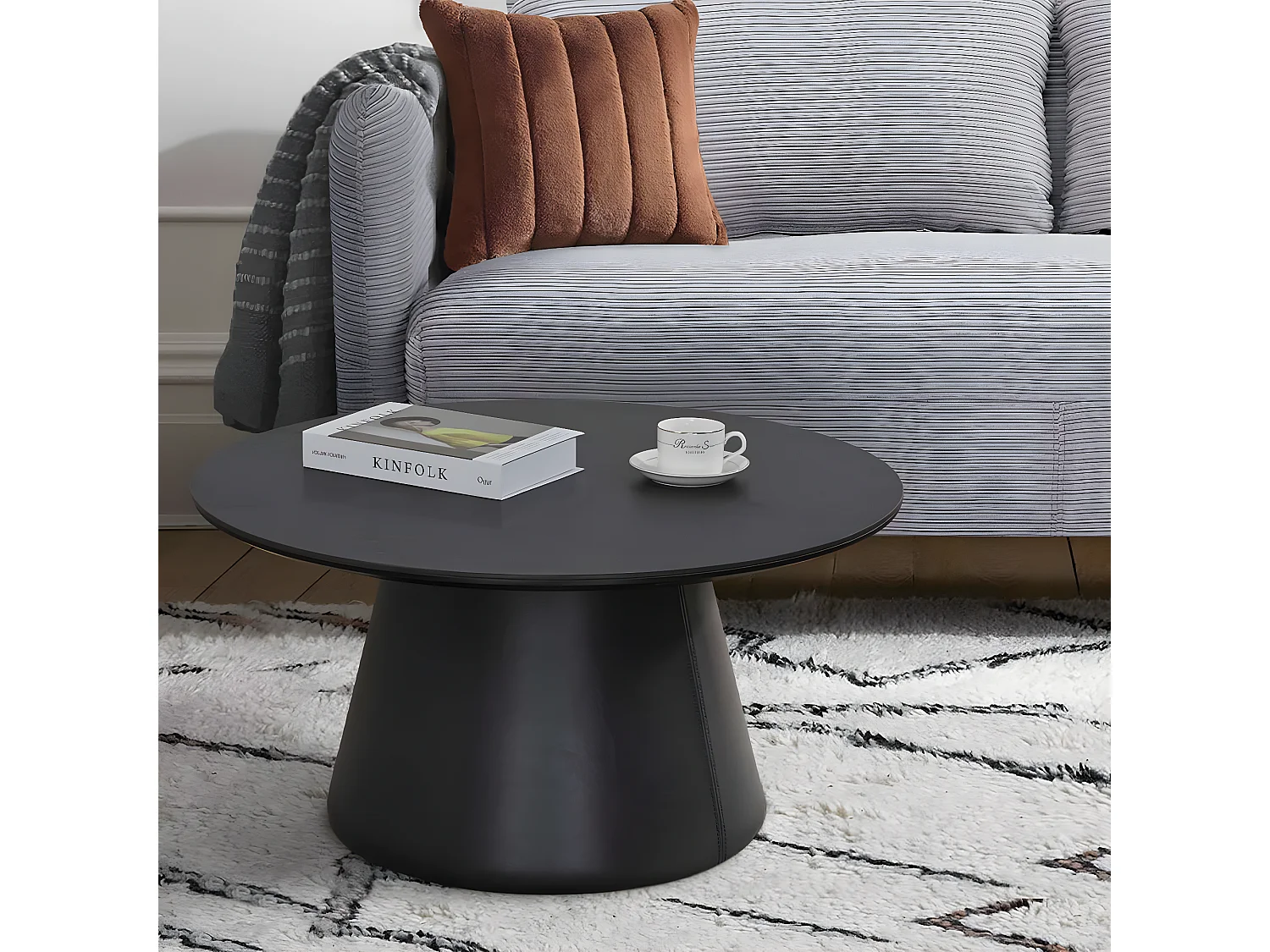 Mesa de centro redonda MANDY con acabado laminado imitación mármol negro