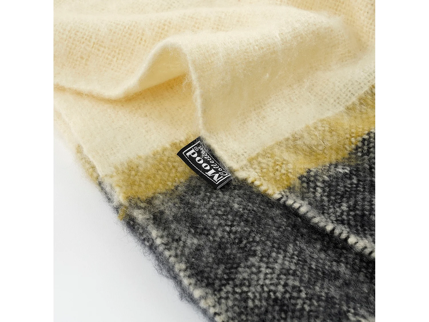 Plaid en acrylique - 180 x 130 x 1 - Blanc cassé -