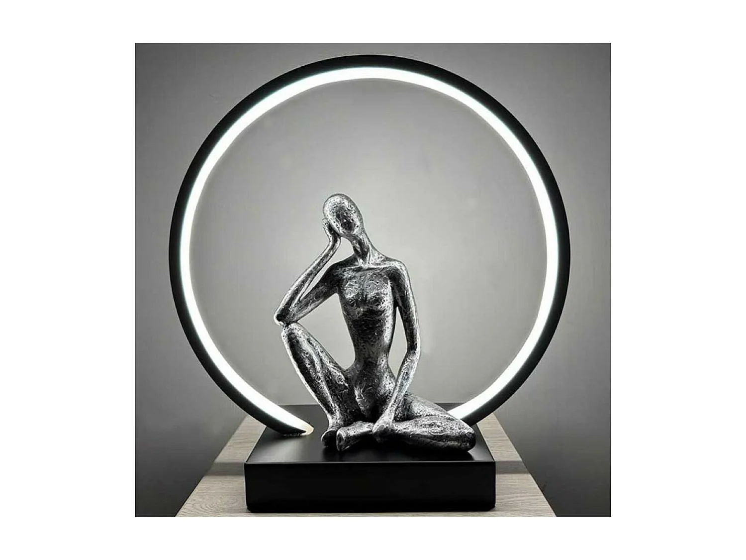Lampe LED Sculpture Femme Pensive Collection INTERIOR