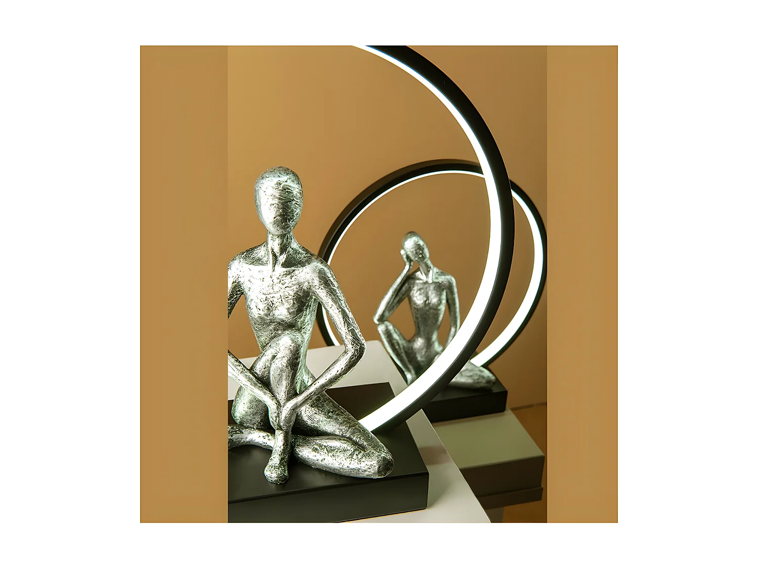 Lampe LED Sculpture Femme Pensive Collection INTERIOR