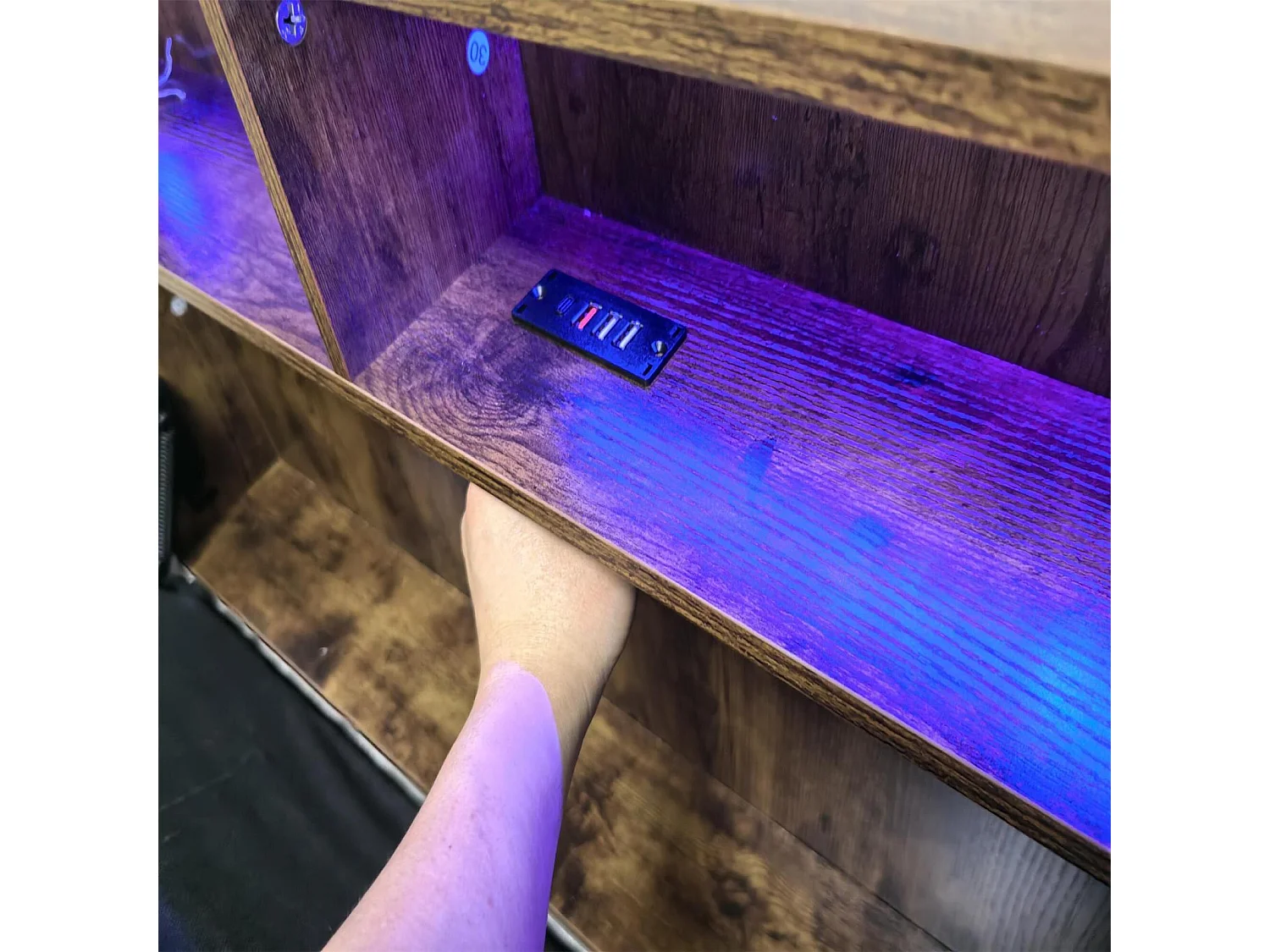 Lit double LED, avec prise USB, sommier à lattes et tête de lit, cadre en fer, simili cuir, gris, 140x200cm