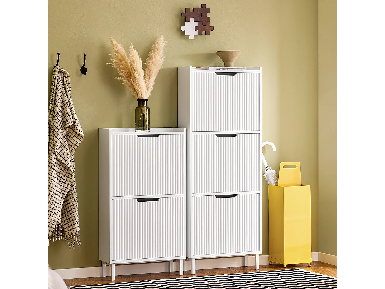SoBuy FSR177-H-W Meuble à Chaussures Armoire à Chaussures Meuble Rangement Chaussures 3 Portes abattantes, Meuble d'Entrée Coffre Rangement pour Chaussures, Blanc