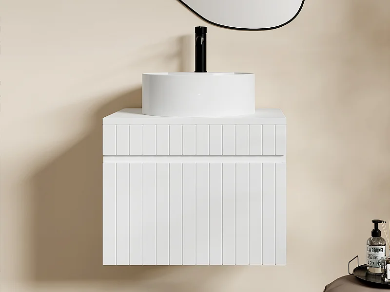 Meuble de salle de bain suspendu strié blanc avec vasque ronde à poser - 60 cm - SATARA