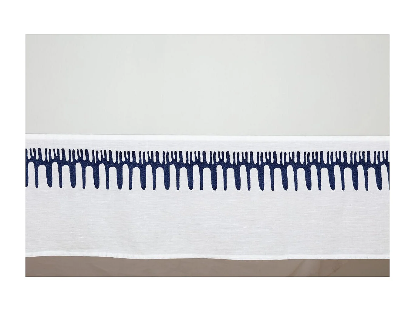 Nappe Déco "Brodée" 150x300cm Blanc