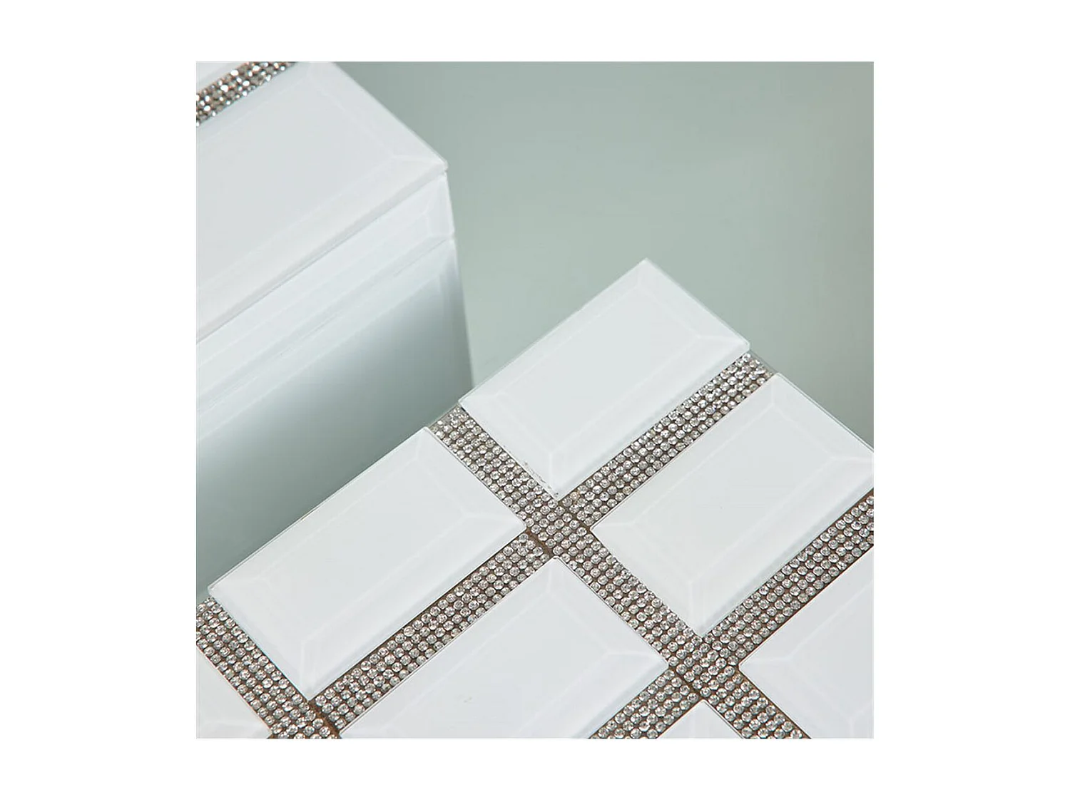 Juego de 2 cajas de cristal blanco con tapa decorada en cuadrados de brillantes lucca