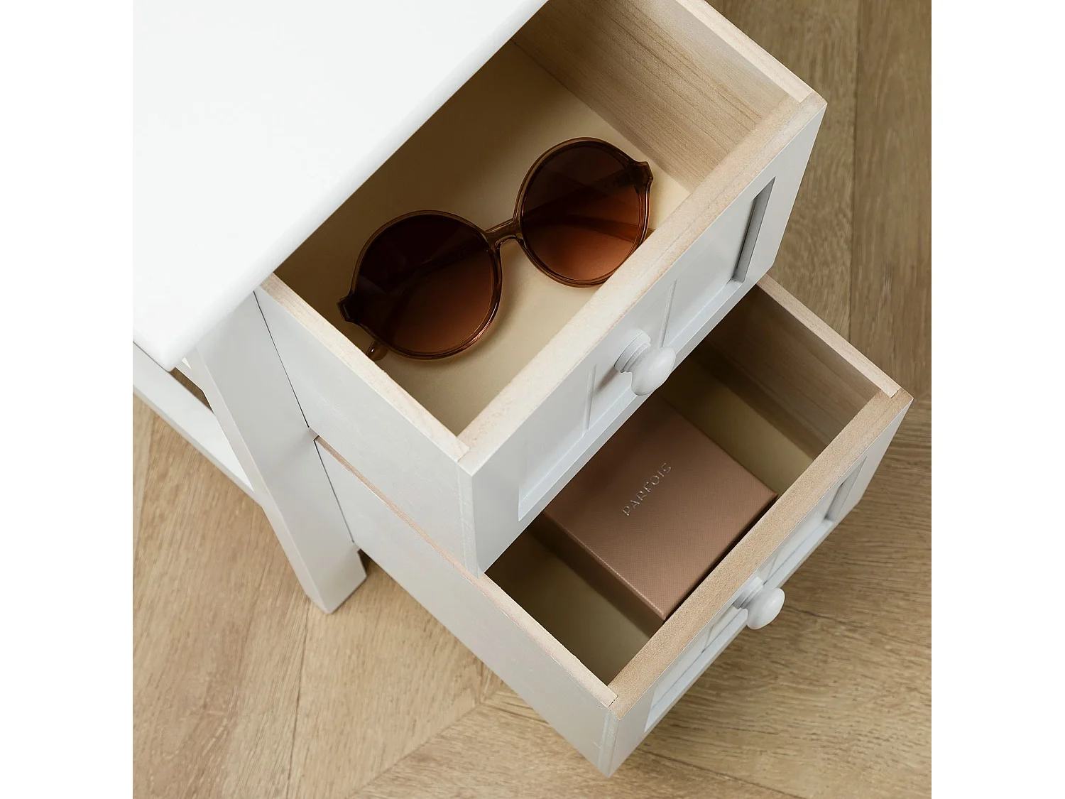 Table de chevet TREYA table de nuit en bois avec 2 tiroirs, meuble style rustique pour la chambre lasuré blanc