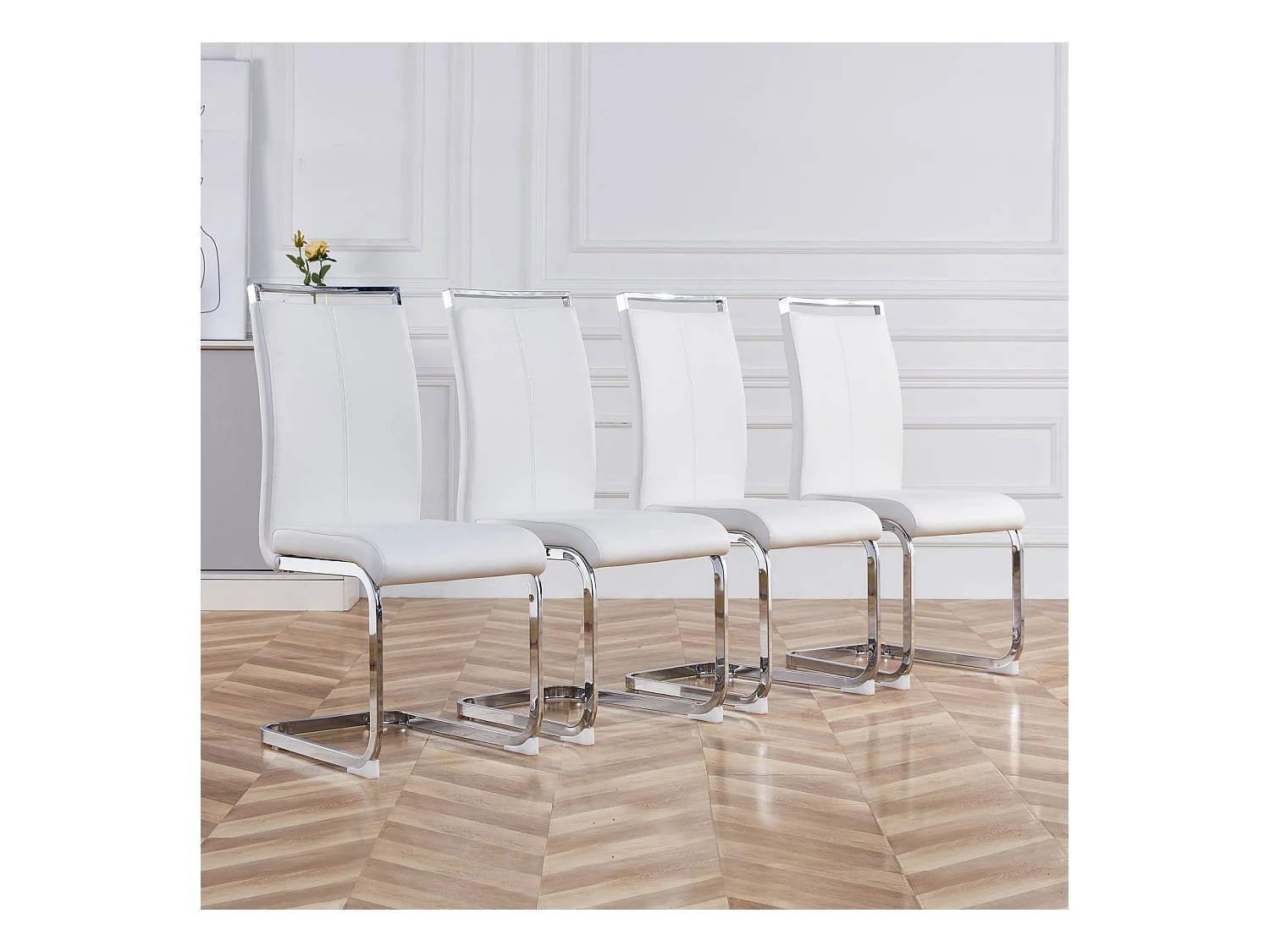 Chaise à piétement luge Lot de 4 - Piétement en métal chromé Pouvant supporter jusqu'à 120 kg Rembourrage souple avec housse en similicuir - Blanc