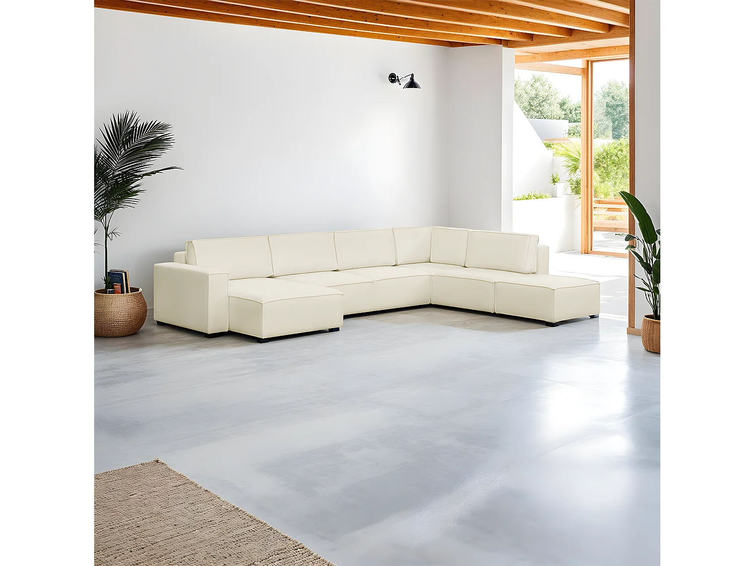 Canapé d'angle à droite panoramique convertible modulable 8 places avec pouf en tissu bouclé écru - Harper Mod