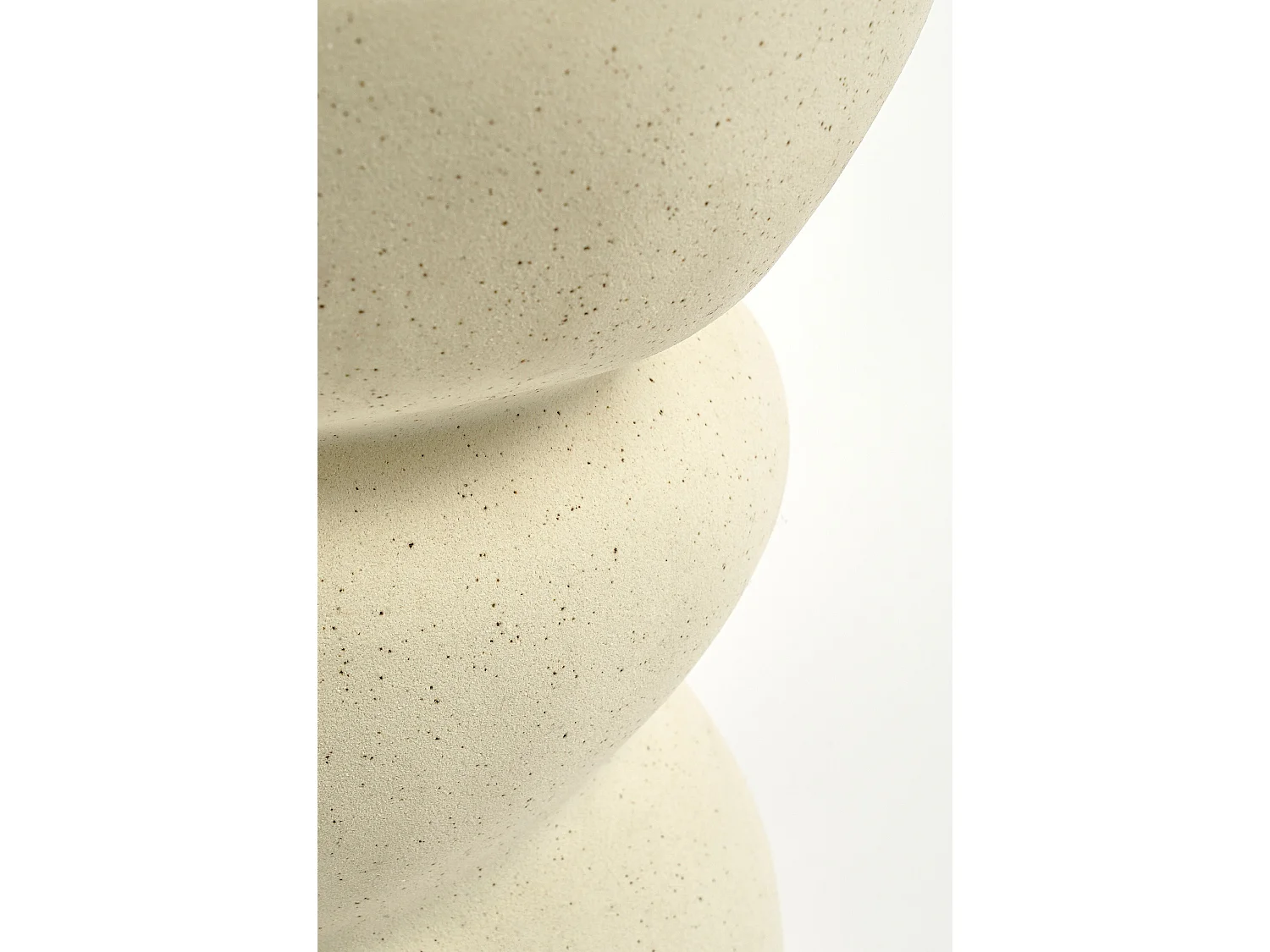 Table d'appoint en argile et émail - 26 x 26 x 37 - Blanc cassé - SCREW