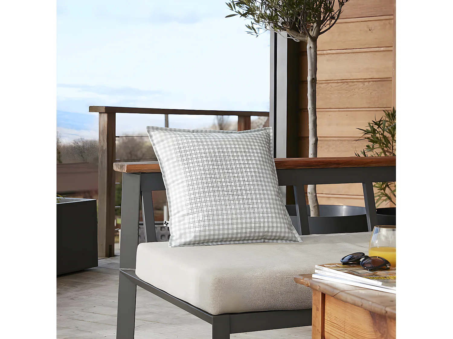 ABELIA - Coussin 45x45 Déhoussable Tissu Déperlant Motif Vichy