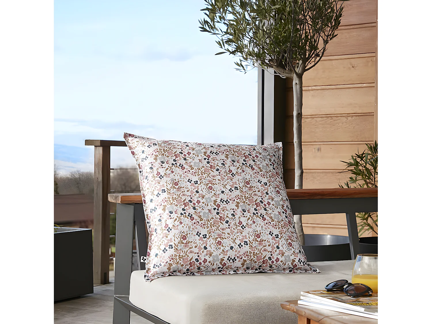 ANEMONE - Coussin 60x60 Déhoussable Tissu Déperlant Motif Fleuri