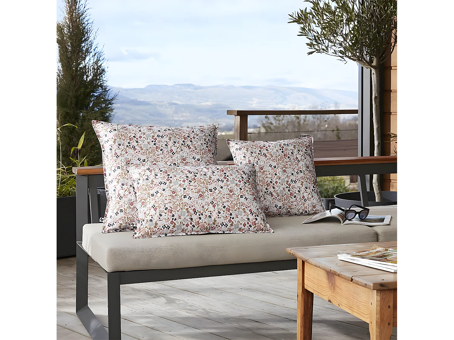 ANEMONE - Coussin 60x60 Déhoussable Tissu Déperlant Motif Fleuri