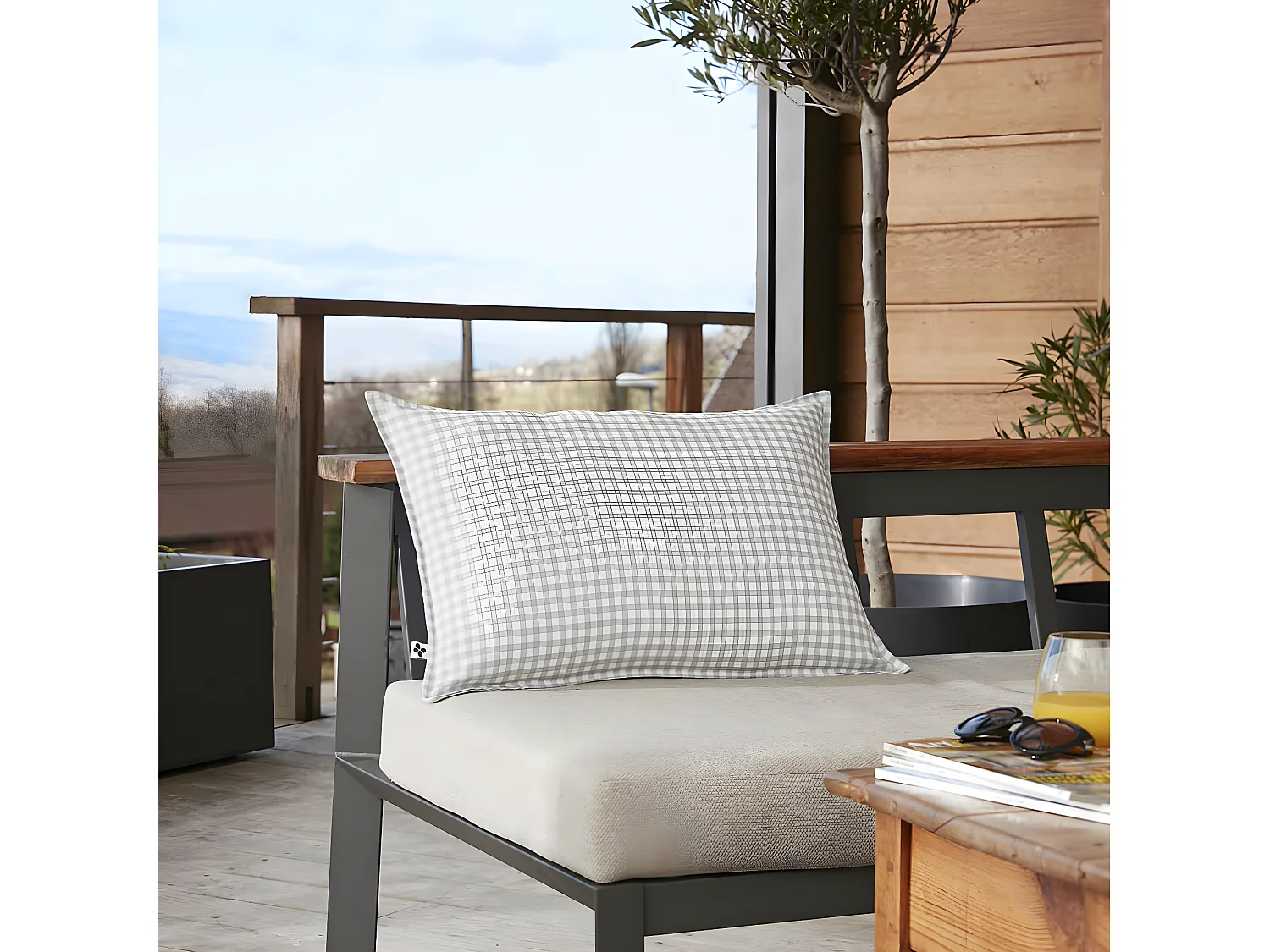 ABELIA - Coussin 45x60 Déhoussable Tissu Déperlant Motif Vichy