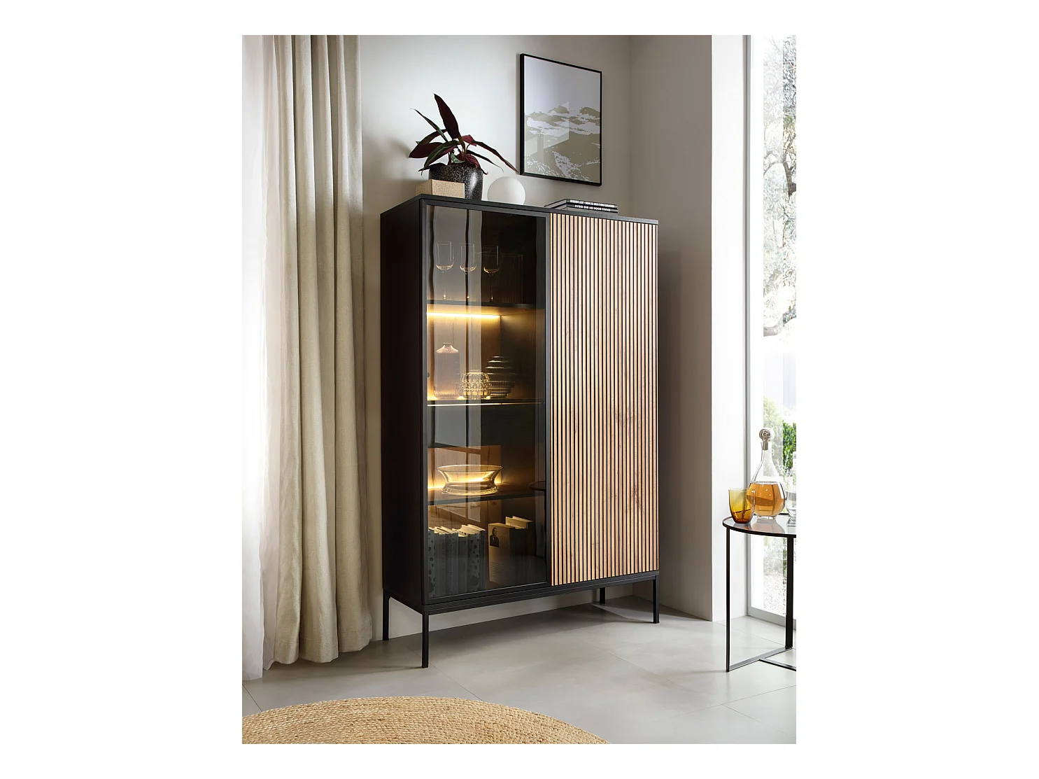 Vitrine haute - 2 portes avec tiroir et éclairage LED - Noir/Chêne Wotan - TOSENA