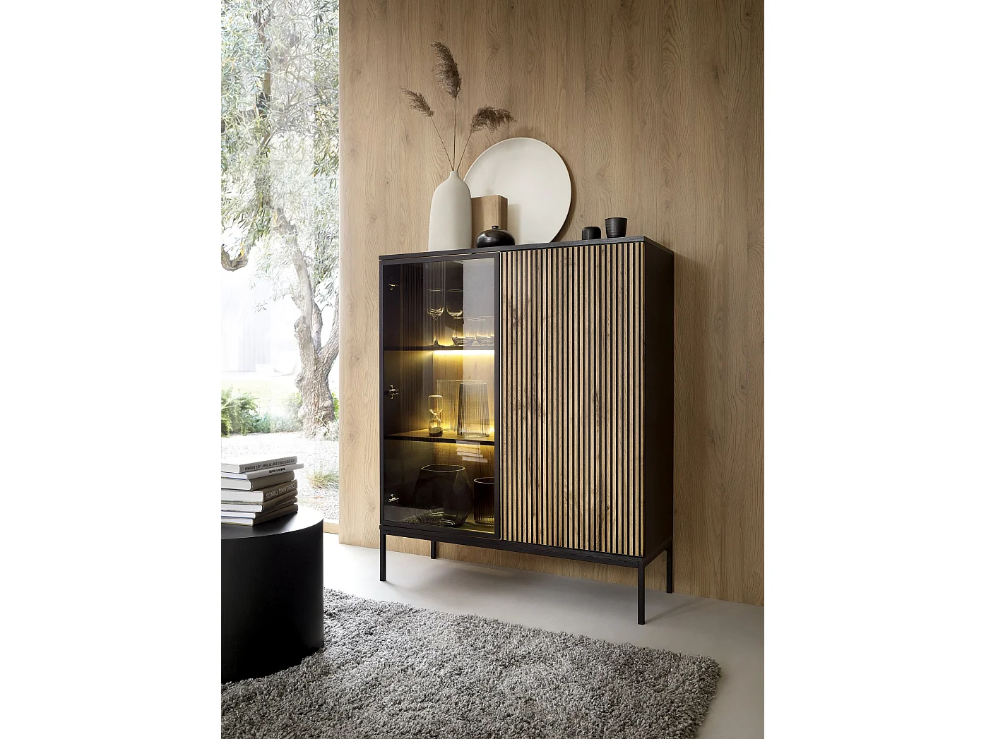 Vitrine - 2 portes avec éclairage LED - Noir/Chêne Wotan - TOSENA