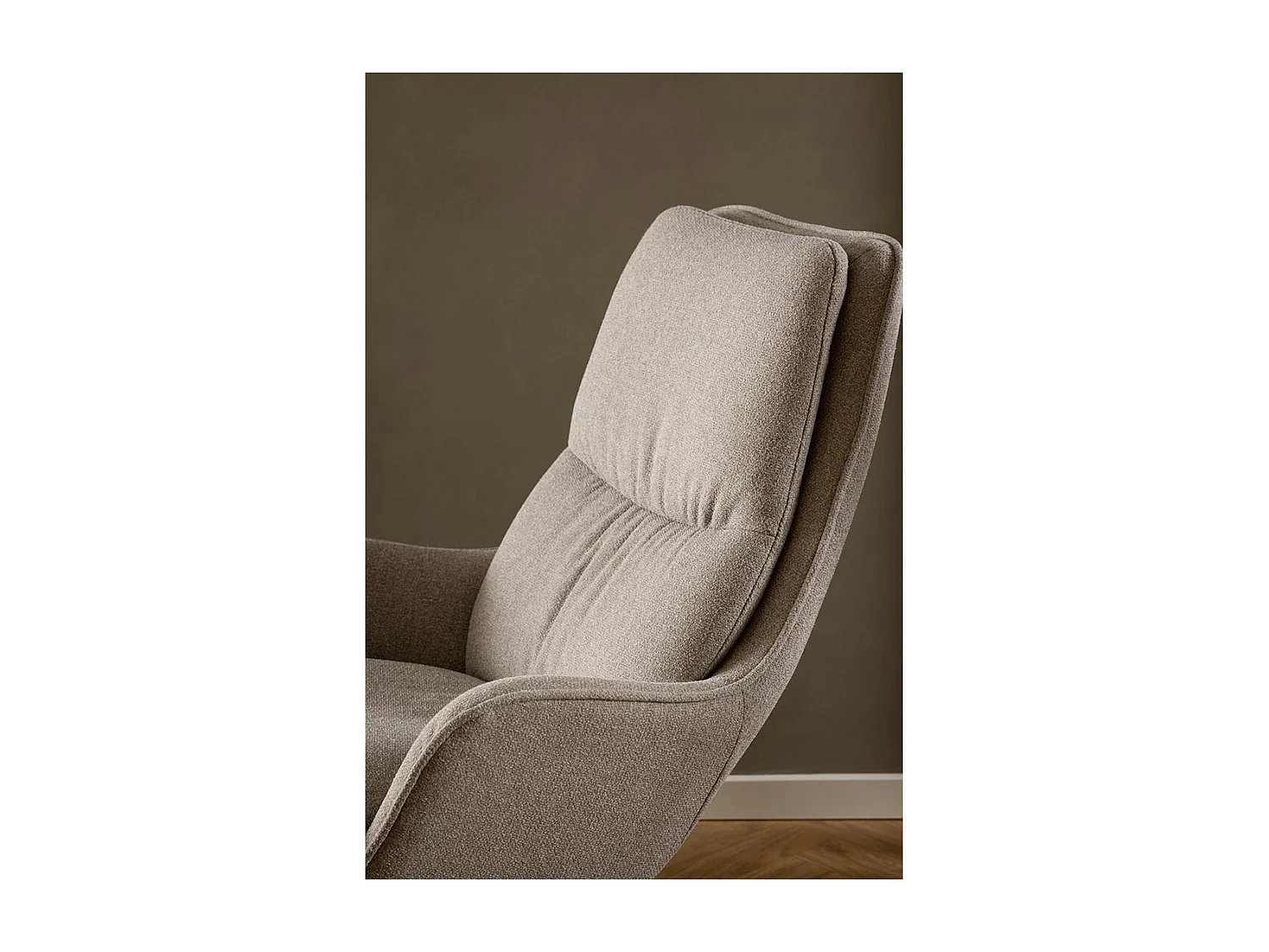 Bosley fauteuil fonction pivotante beige.