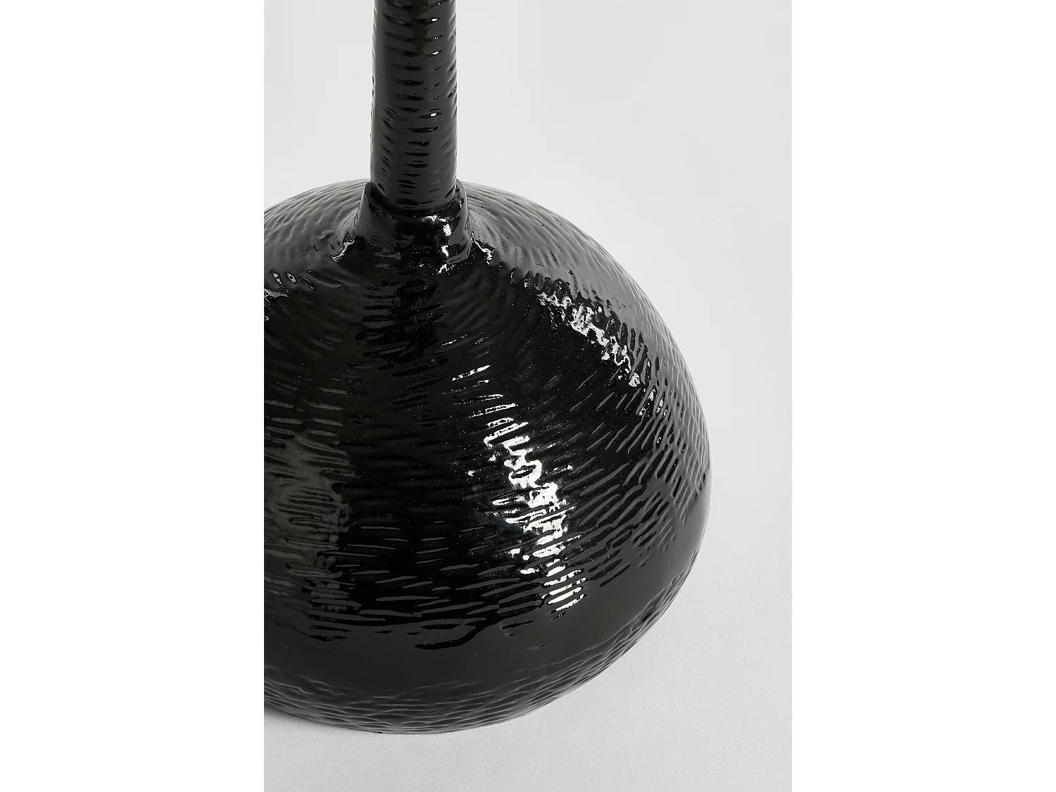 Bijzettafel van gerecycled aluminium - 34 x 34 x 58 - Zwart - COLIN