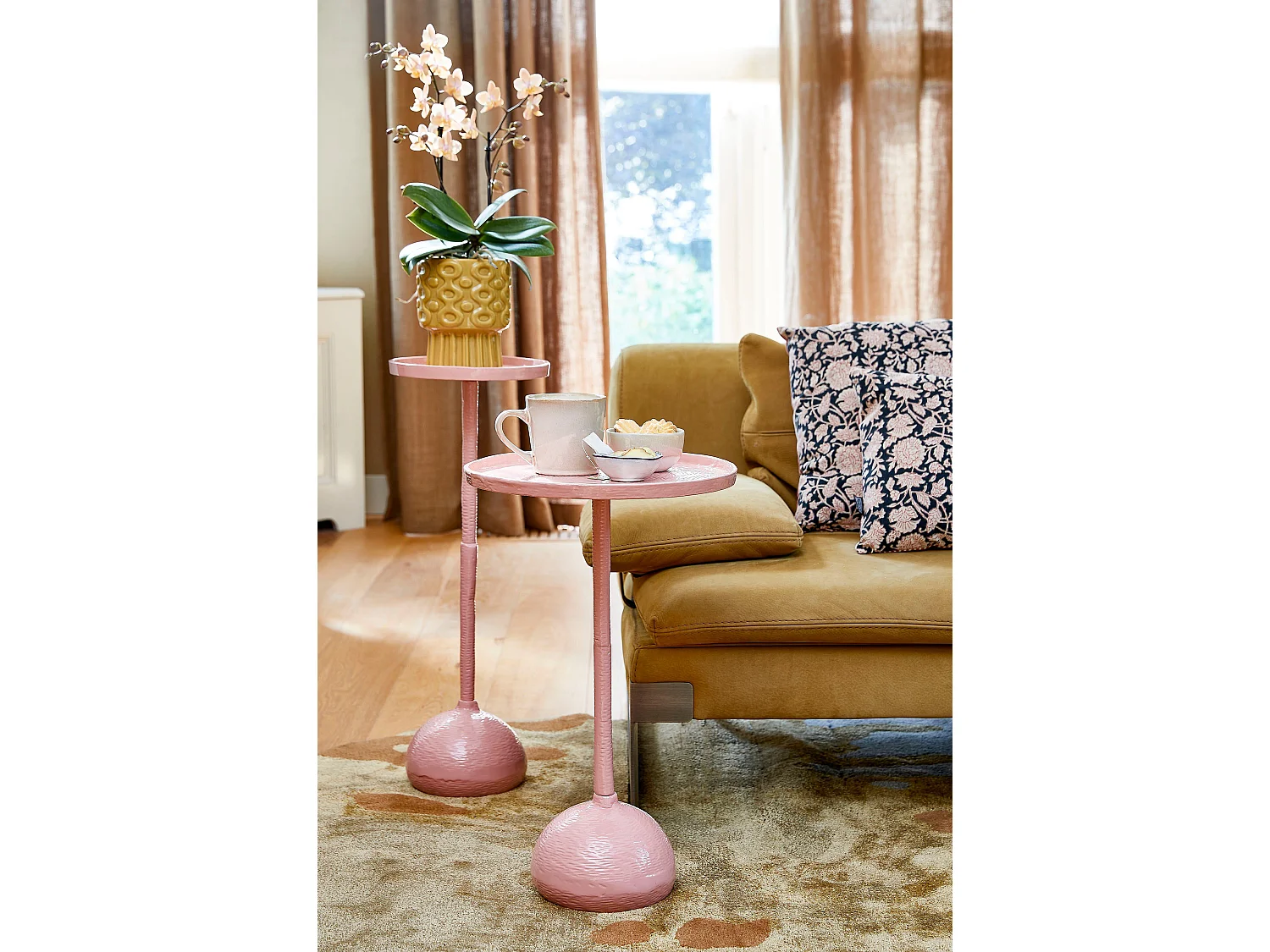 Bijzettafel van gerecycled aluminium - 34 x 34 x 58 - Lichtroze - COLIN