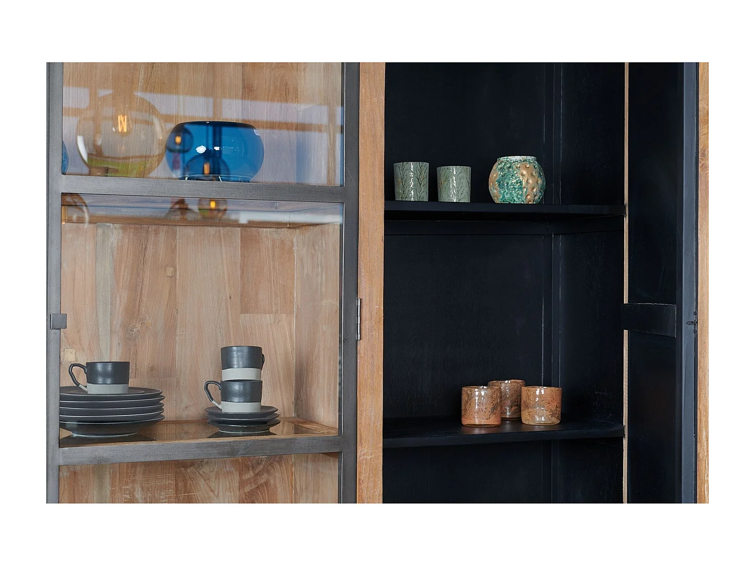 Buffet vaisselier en bois recyclé 3 portes 4 tiroirs éclairage LED - LINAS