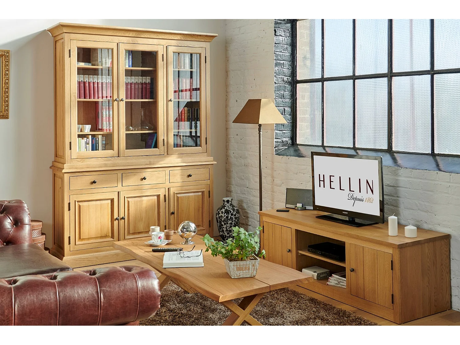 Buffet vaisselier en chêne 3 portes vitrées 3 tiroirs 3 portes bois - VICTORIA