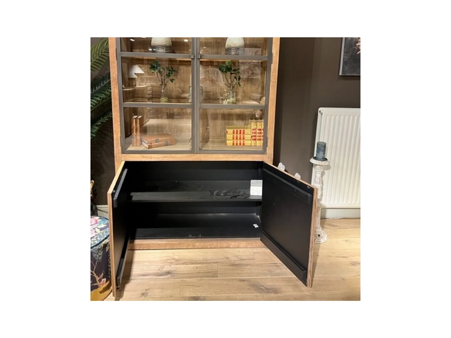 Buffet vaisselier en bois recyclé et métal 4 portes éclairage LED - LINAS