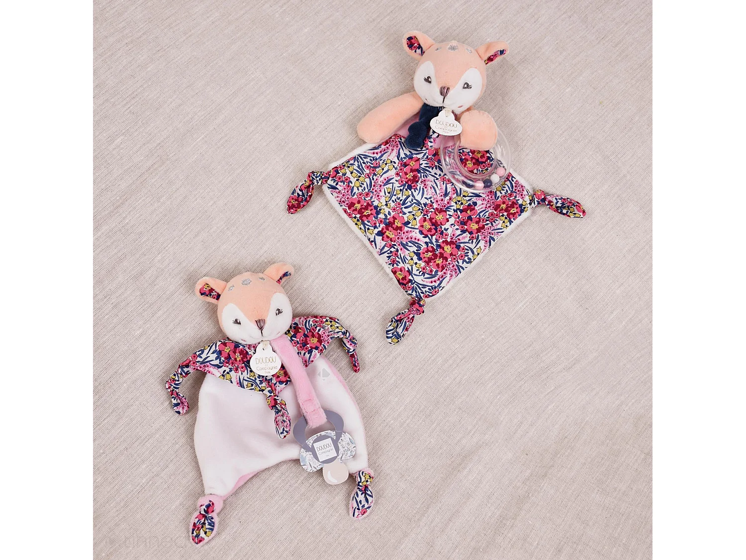 Doudou hochet 22 cm polyester BOH'AIME faon rose multicolore