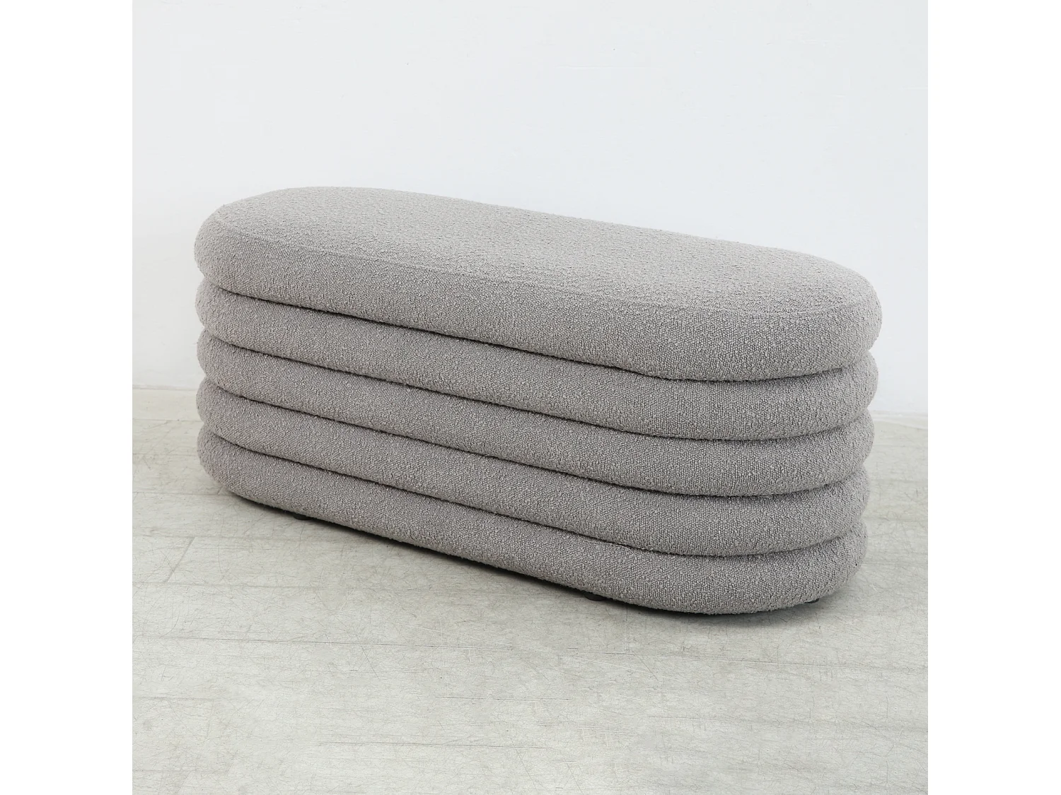 HOCKER BLOSSOM XL mit Aufbewahrung Boucle Hellgrau