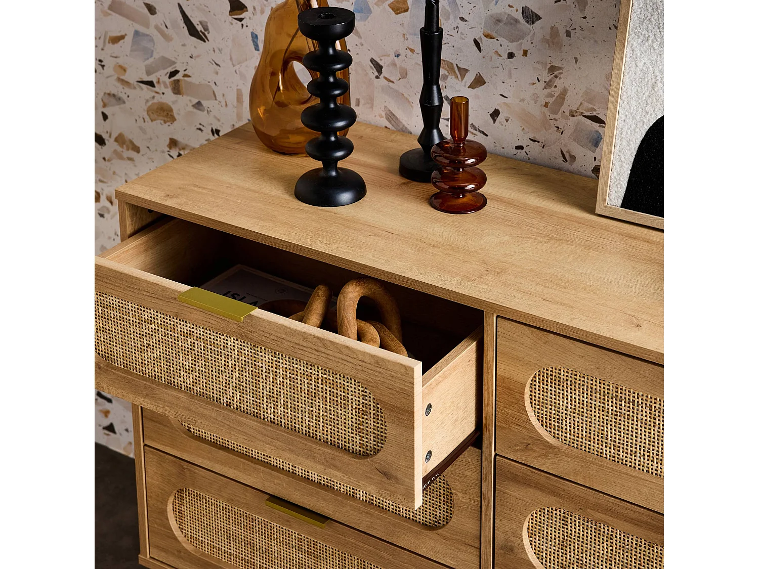 Cómoda de madera y caña redondeada, 6 cajones natural