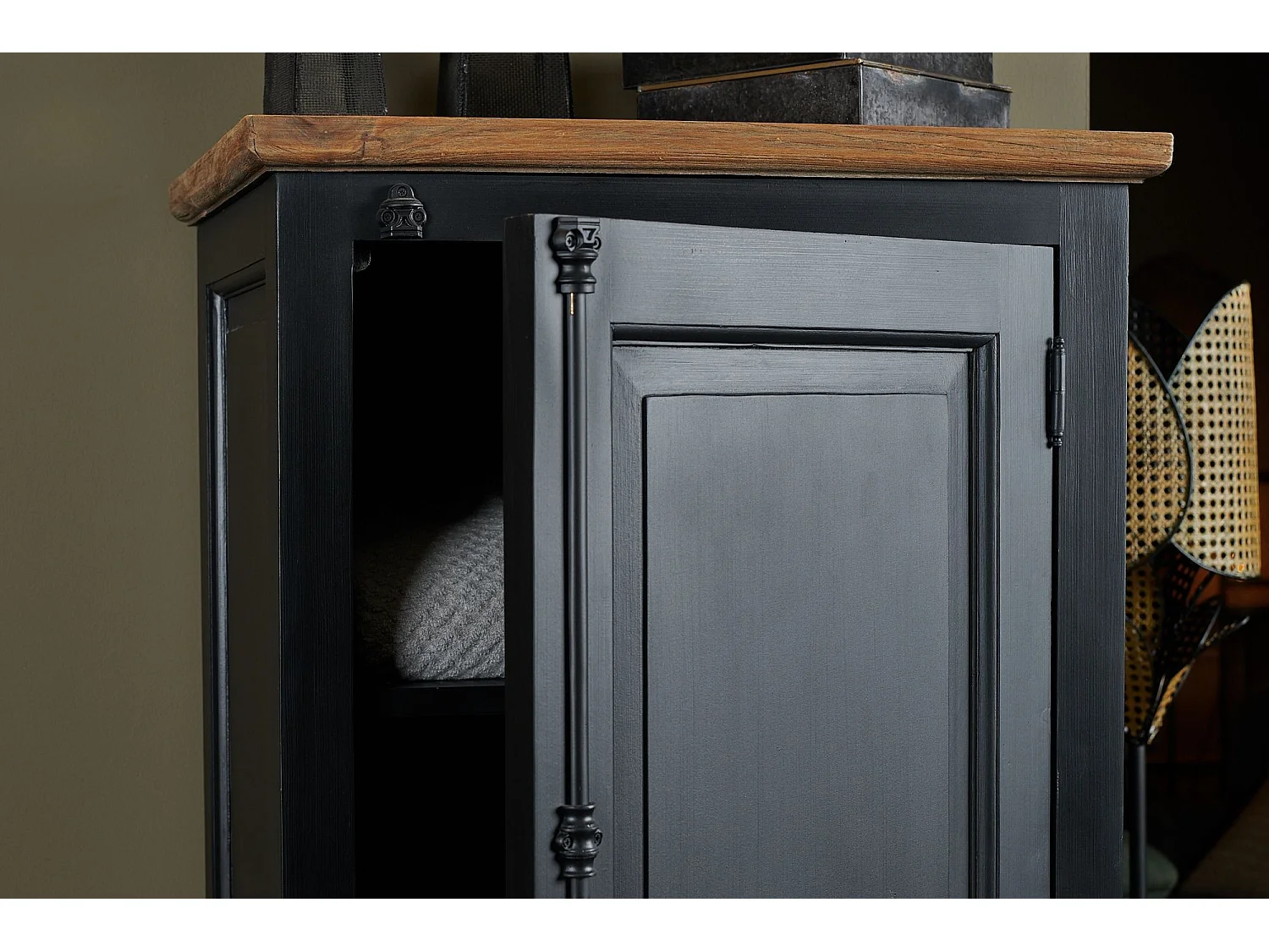 Bonnetière en teck noir 1 porte 2 tiroirs - DALILA