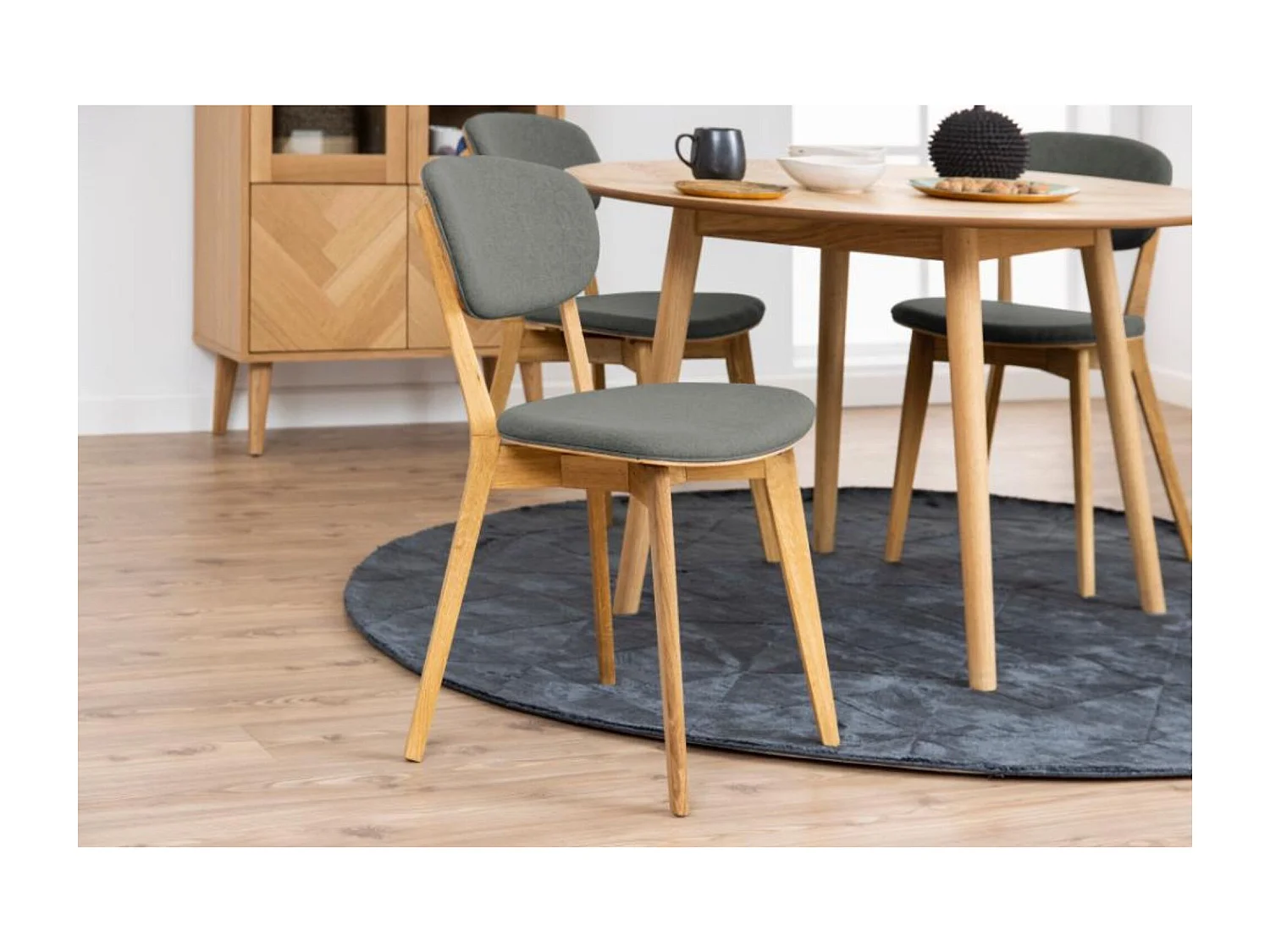 Chaises de salle à manger en chêne et tissu gris (lot de 2) - MASCHA