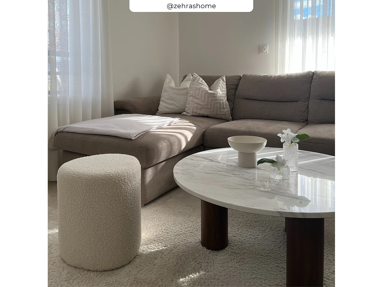 Pouf en tissu bouclé beige - Emmy