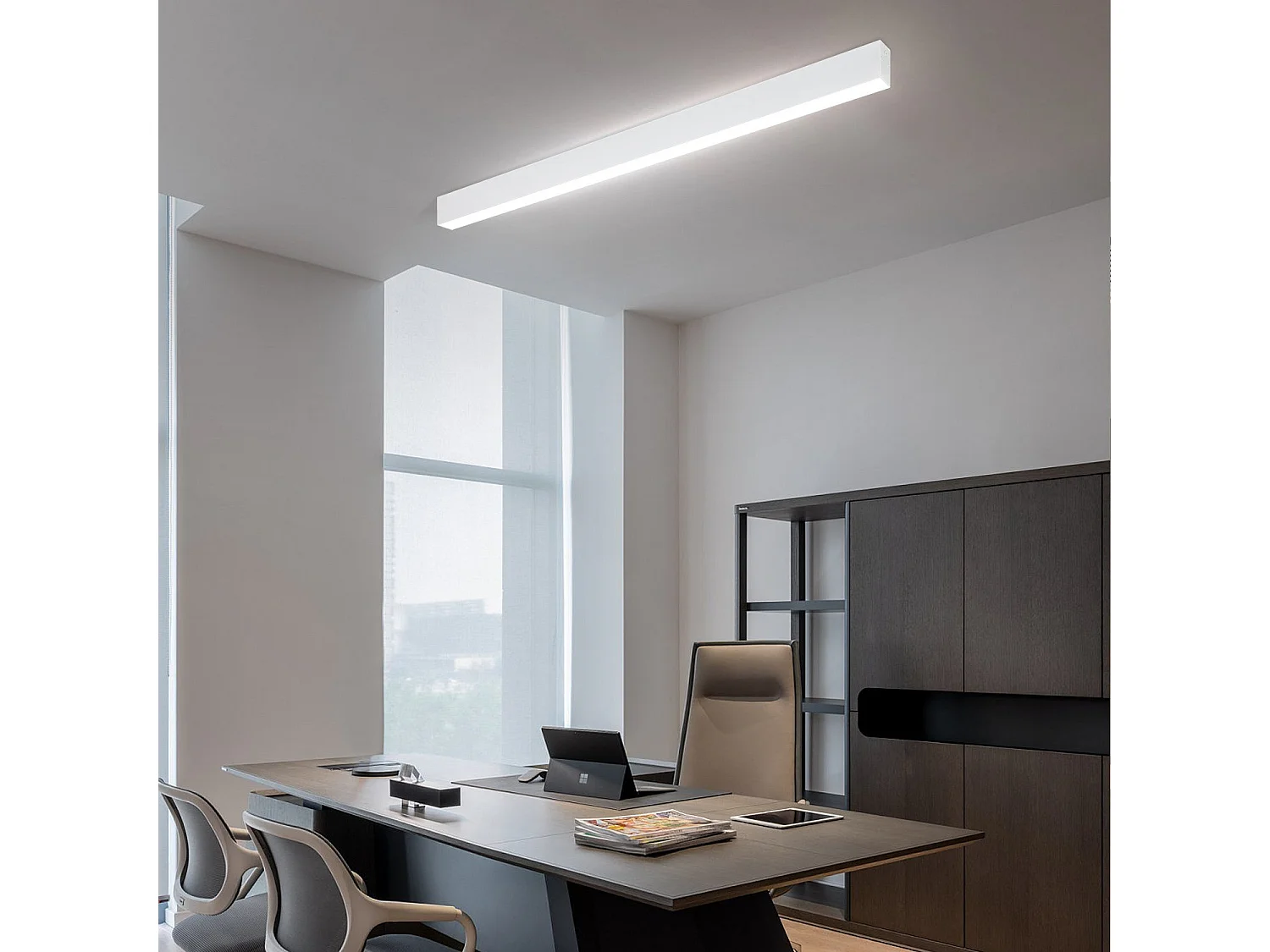 NETTLIFE Plafonnier LED Noir Moderne 107CM Longue Dimmable avec Télécommande Lampe de Bureau 32W Panneau pour Cuisine Chambre