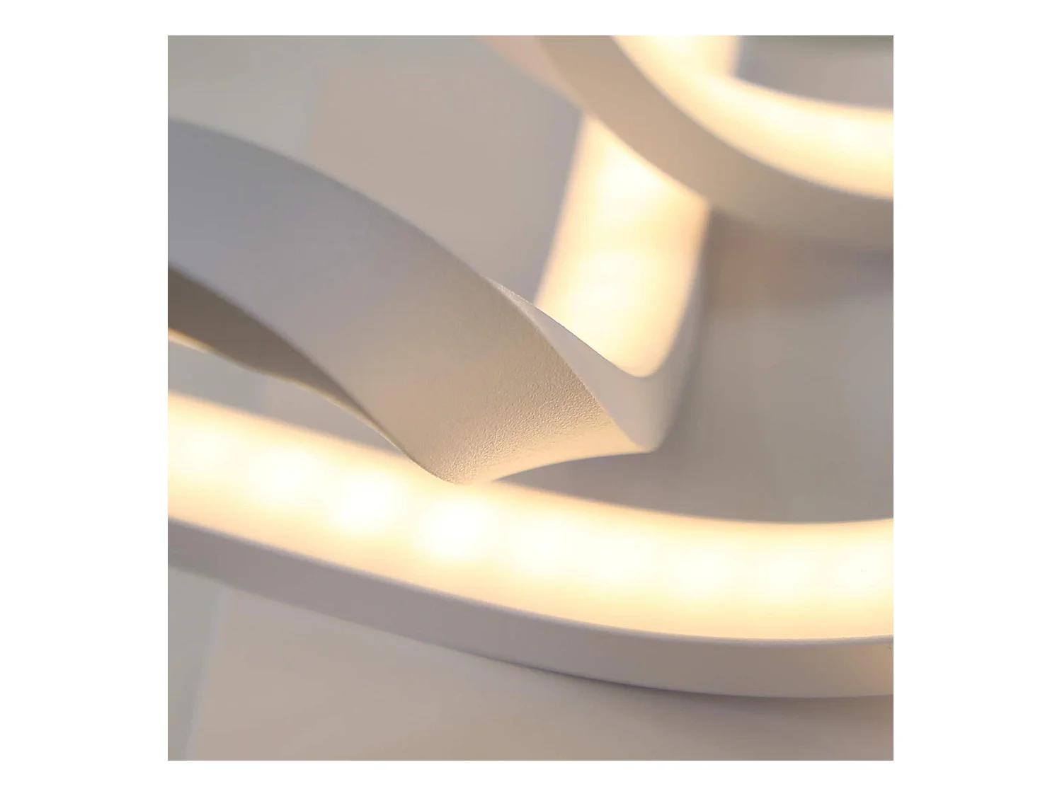 NETTLIFE Plafonnier LED Blanc Moderne Dimmable 65CM Lampe de Chambre Design en Forme de Vague 48W pour Salon Cuisine Bureau Couloir