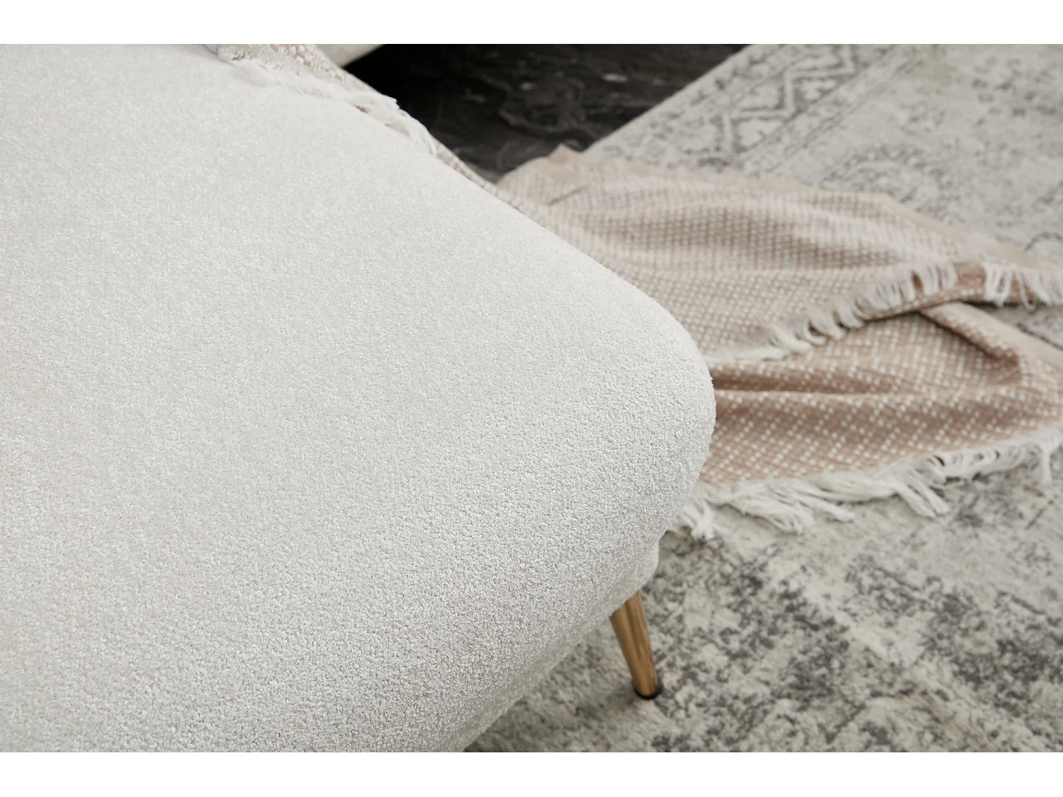 Converteerbare hoekbank in stof en gouden poten Birka 266 cm-Kleur Wit-juiste hoek