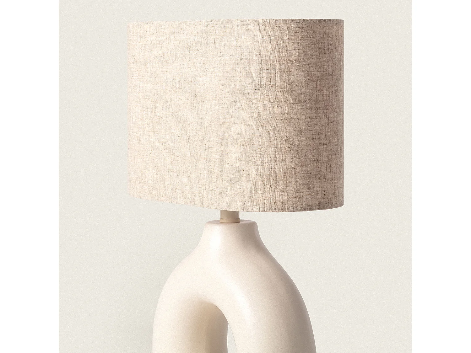 Lámpara de Mesa Cerámica y Tela Memphis Beige