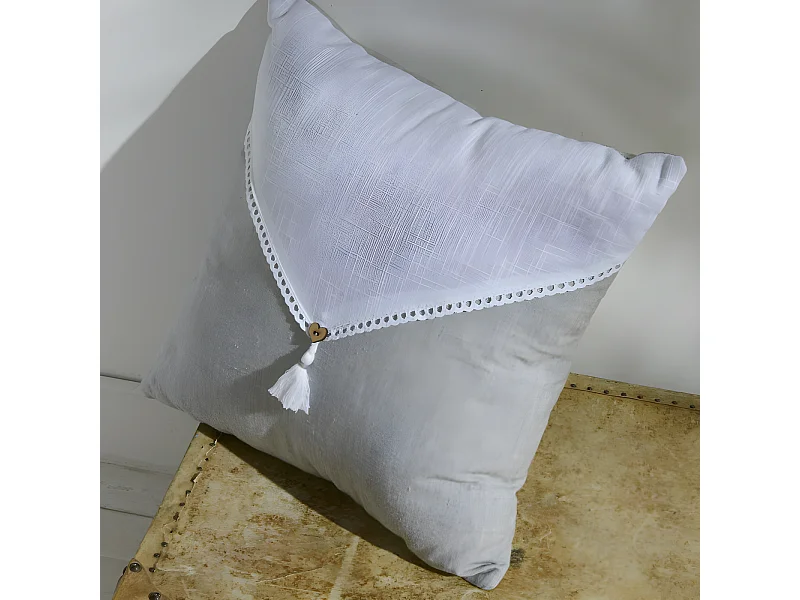 Cojín con apliques, relleno incluido, 100% algodón. M/HomeGris.11 40x40cm