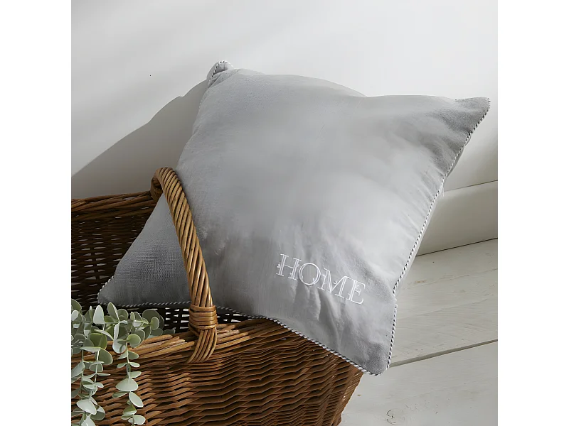 Geborduurd en geappliqueerd kussen, inclusief vulling, 100% katoen. M/HomeGris.15 40x40cm