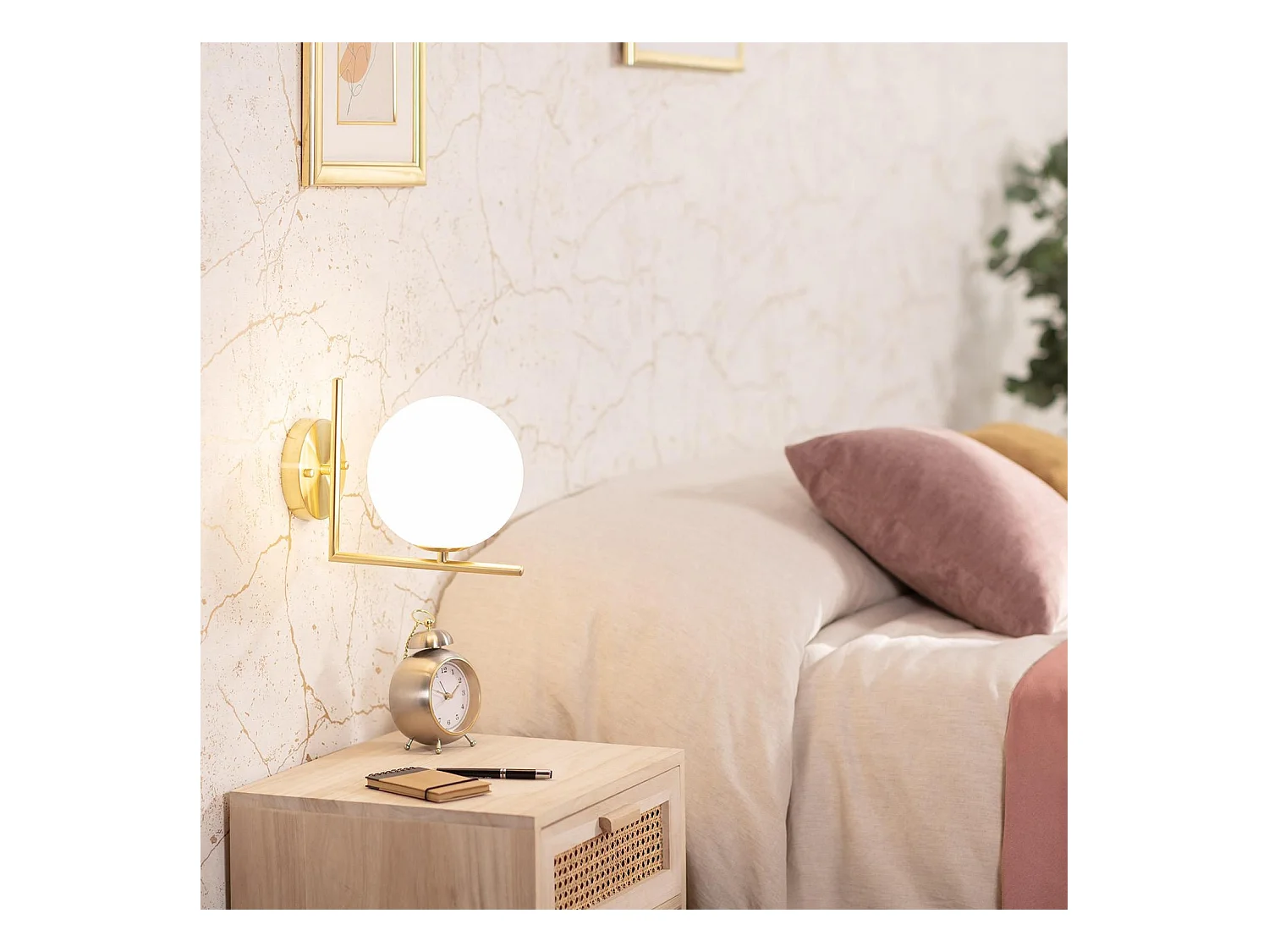 Lámpara de Pared de Metal y Cristal Moonlight Design Dorado