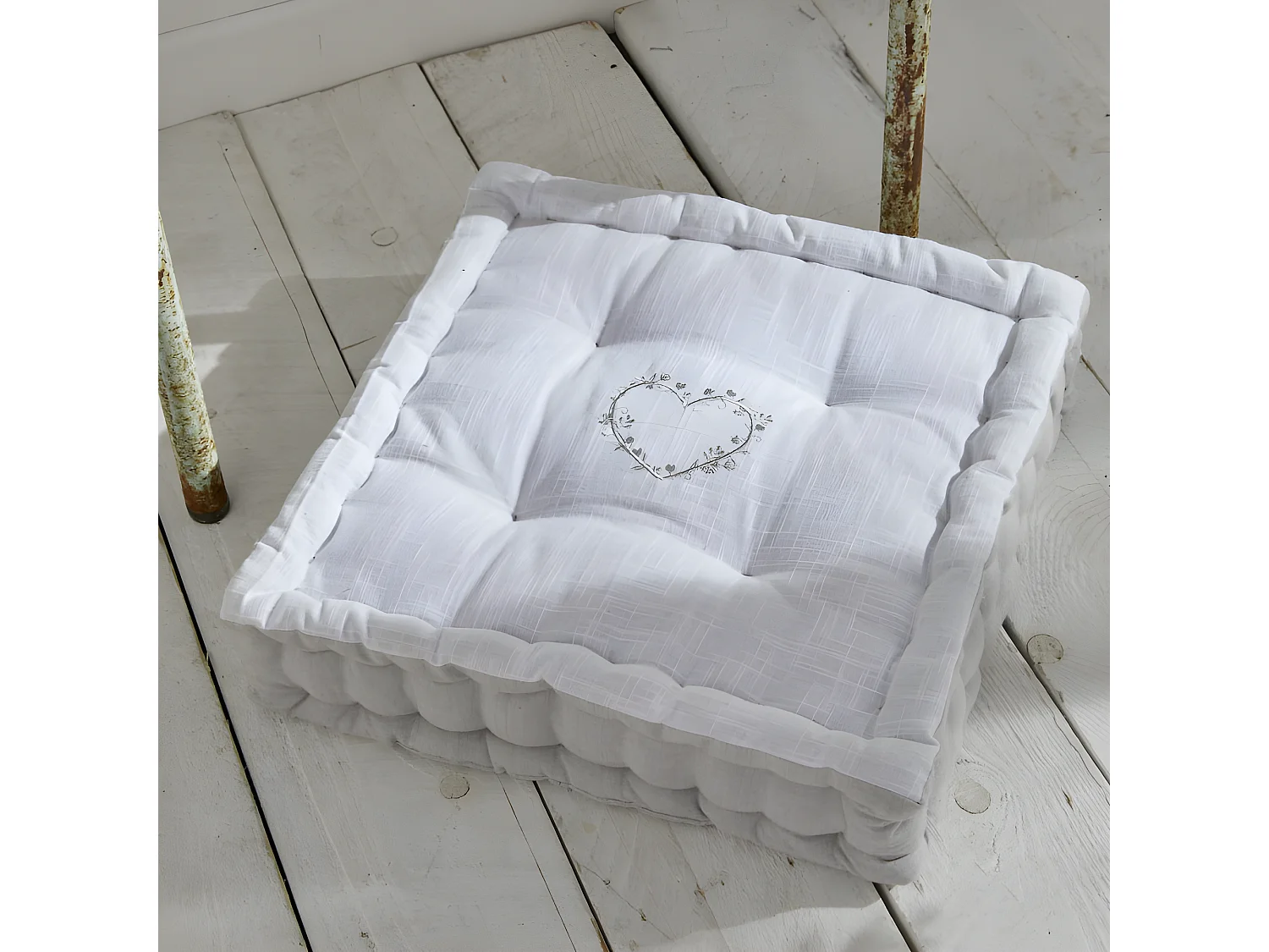 Coussin de sol ou de palette, broderie, 100% coton. M/HeartAcero.09 40x40x10cm
