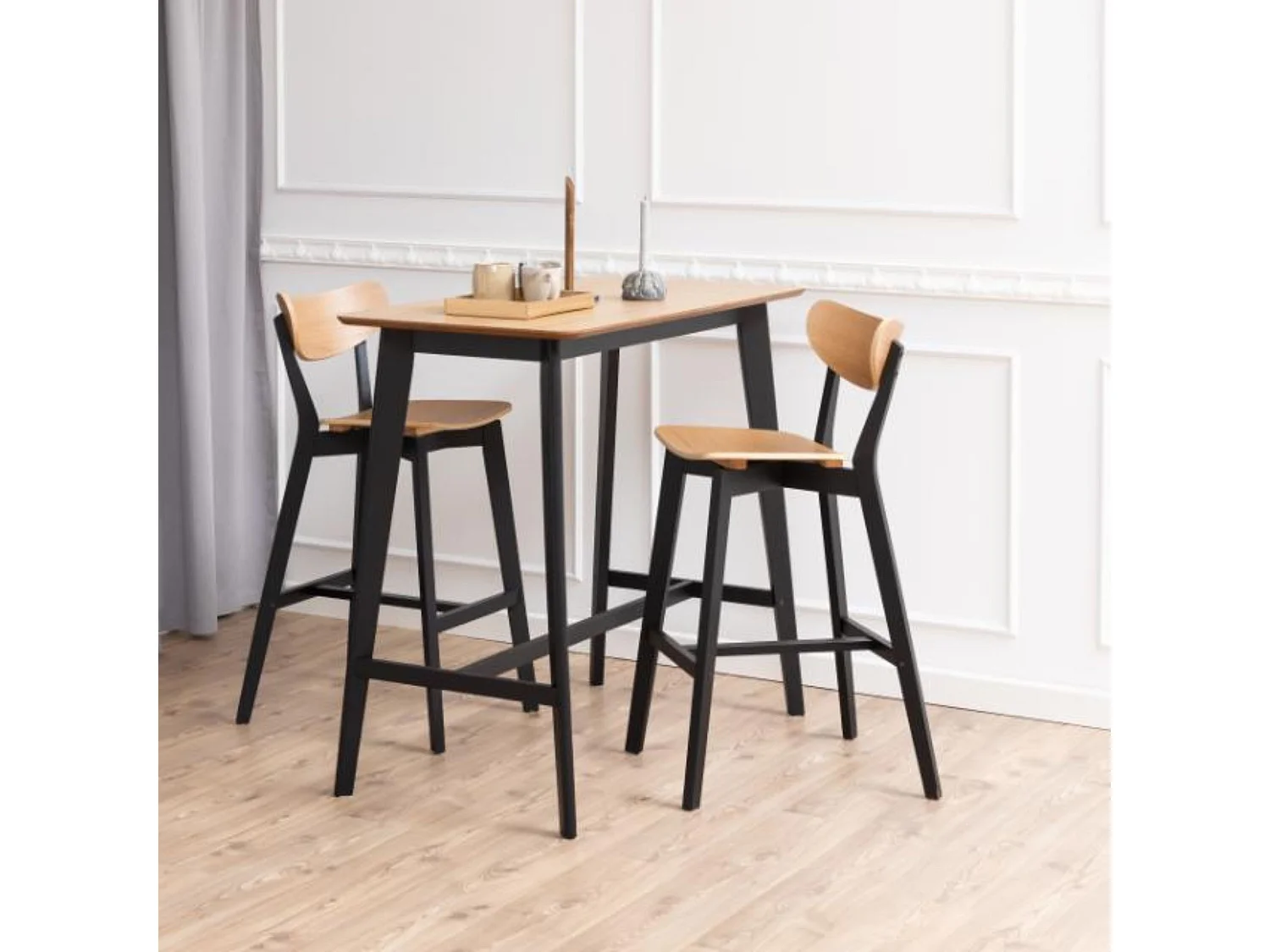 Tabourets de bar scandinaves en bois (lot de 2) - LETA