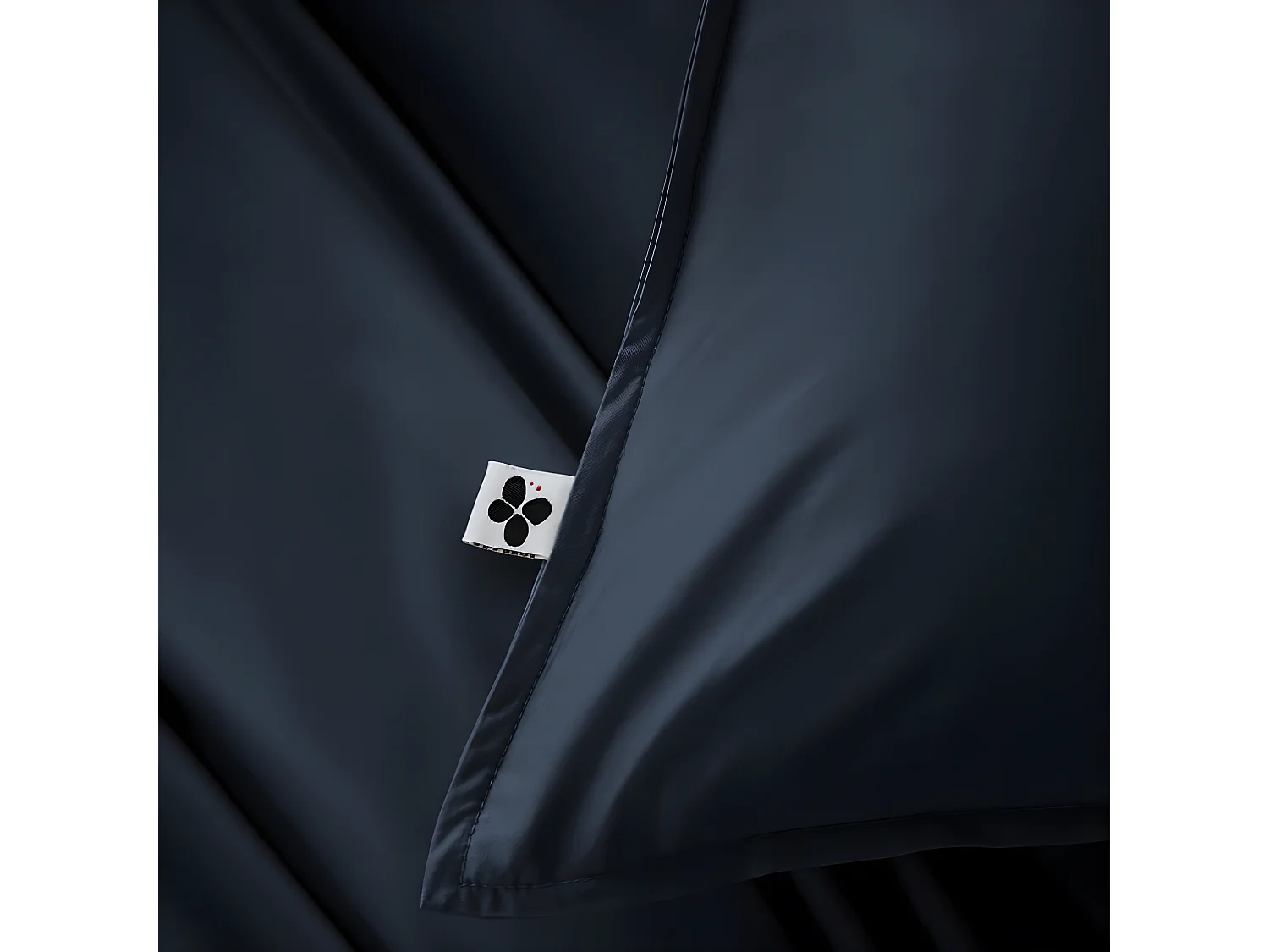 DALIA - Taie d'Oreiller 50x70cm 100 % Viscose de Bambou Bleu nuit