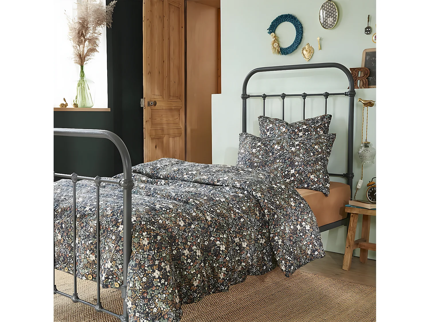 ADONIS BLUE - Housse de Couette 140x200cm Gaze de Coton Fond Bleu Motifs Fleurs