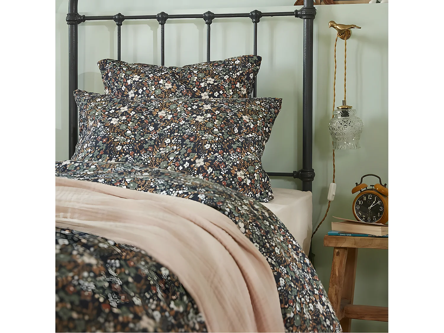 ADONIS BLUE - Housse de Couette 140x200cm Gaze de Coton Fond Bleu Motifs Fleurs