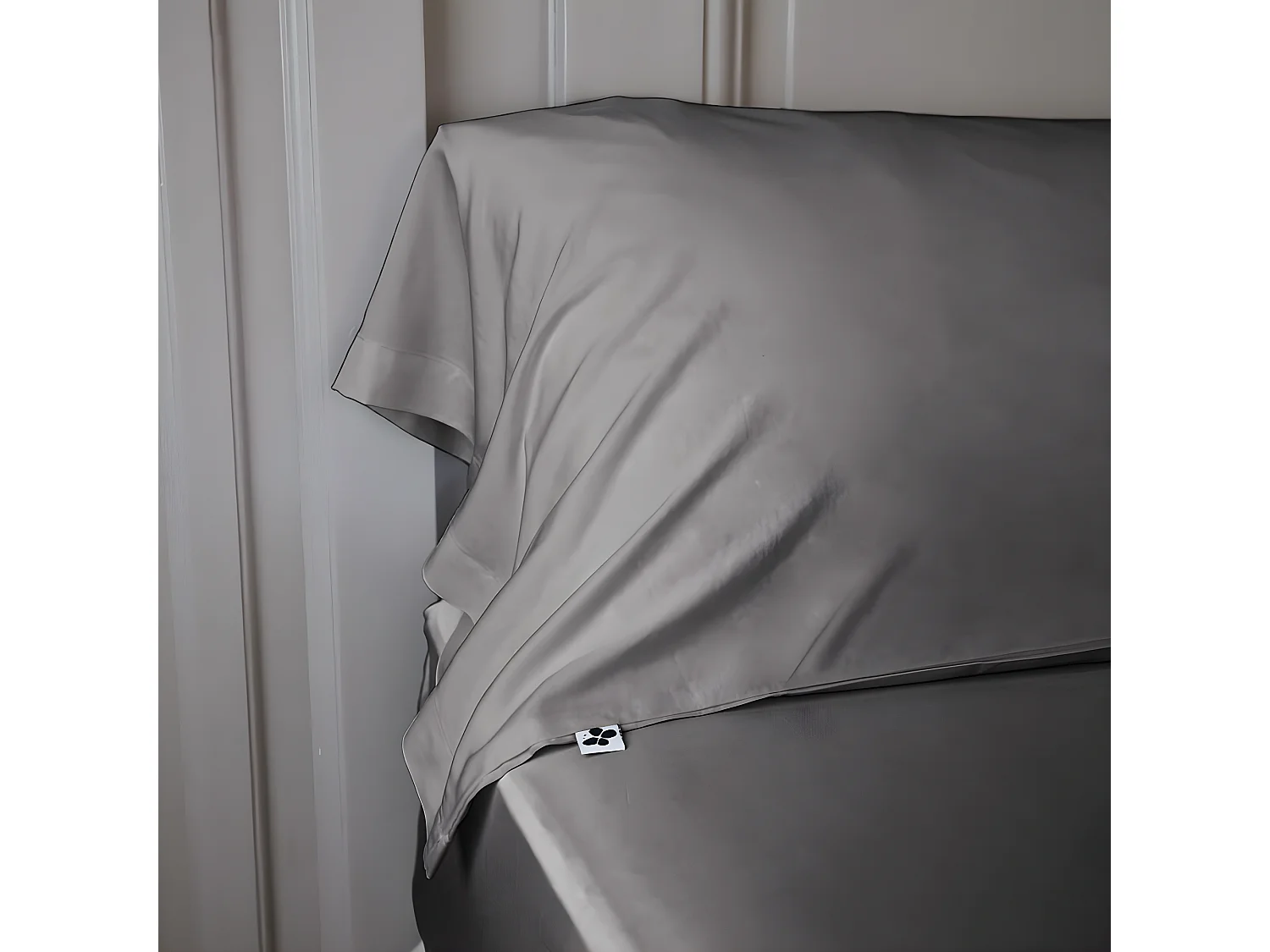 DALIA - Taie de Traversin 43x185cm 100 % Viscose de Bambou Granit