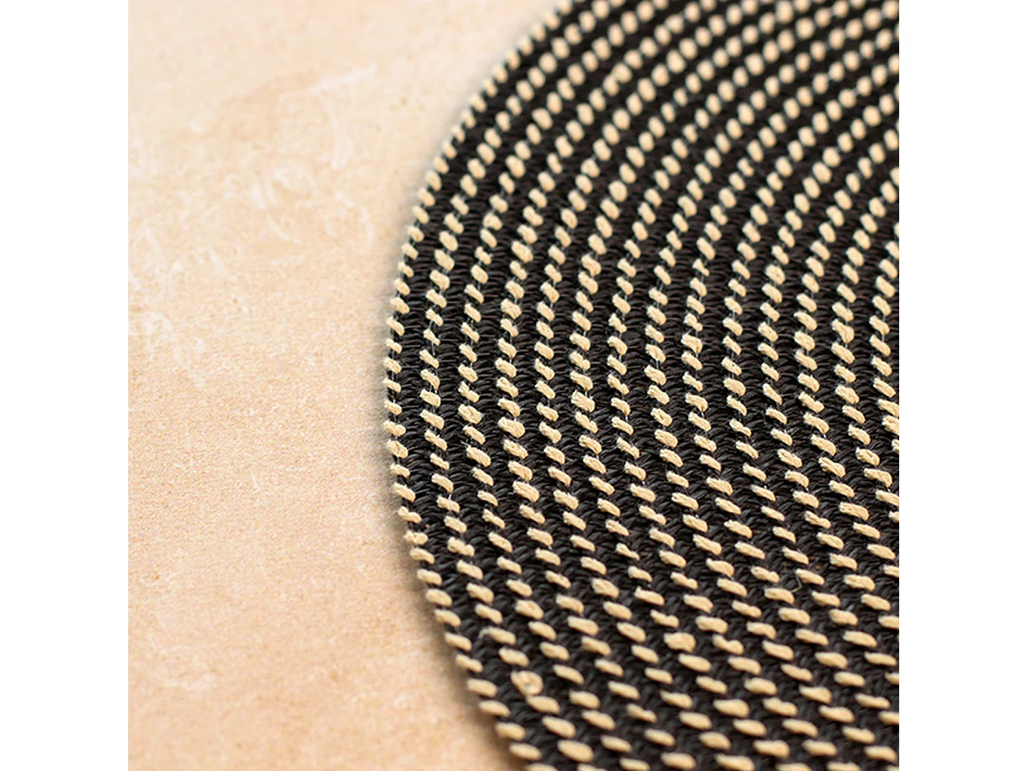 Novastyl - Lot 6 Sets De Table Tissé Rond 36cm En Papier Et Coton Naturel Et Noir