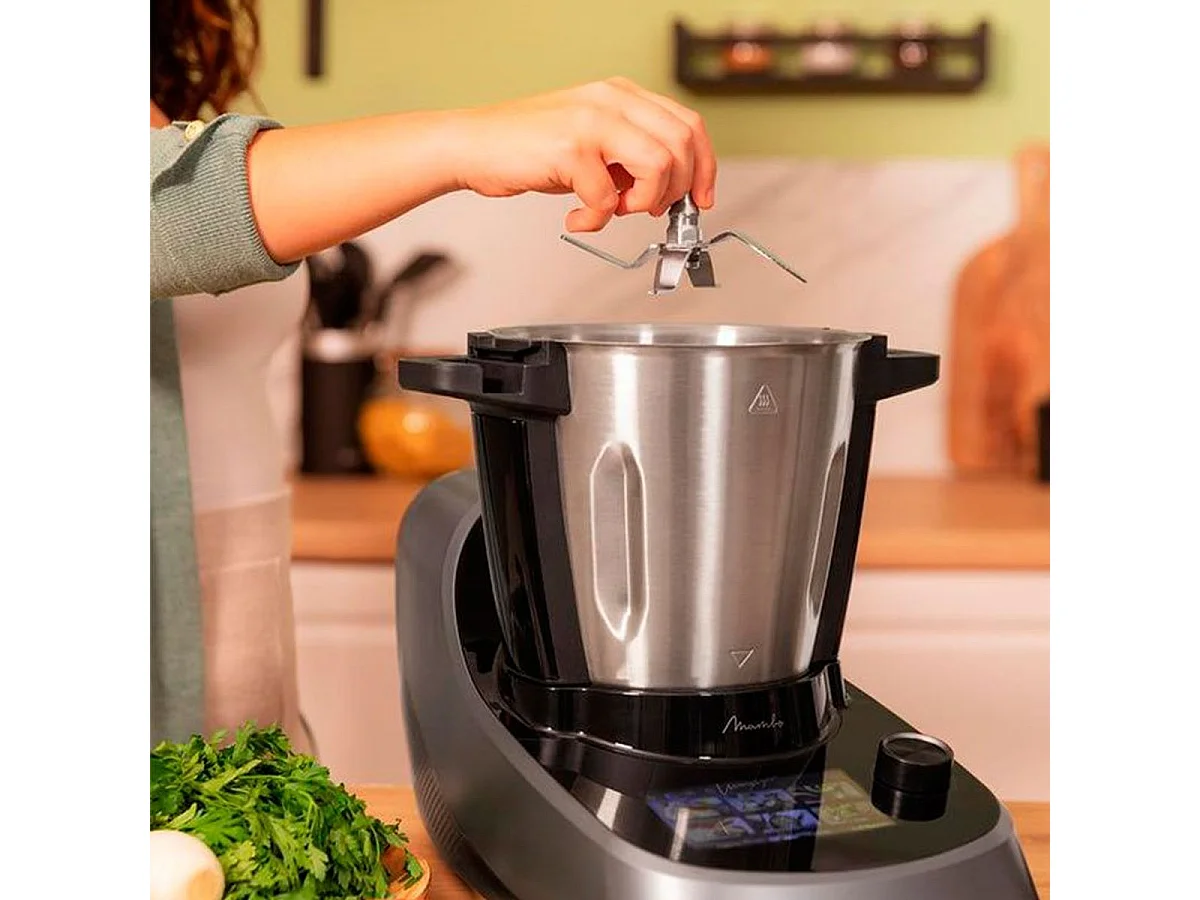 Cecotec Robot de cozinha com 37 funções, TFT, APP, balança e jarro de aço inoxidável apta para máquina da louça.