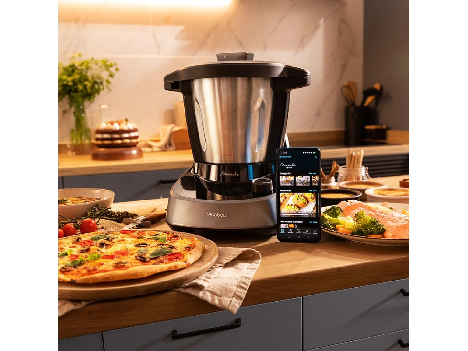 Cecotec Robô de cozinha com 37 funções, APP, balança e jarro de aço inoxidável apta para máquina da louça.