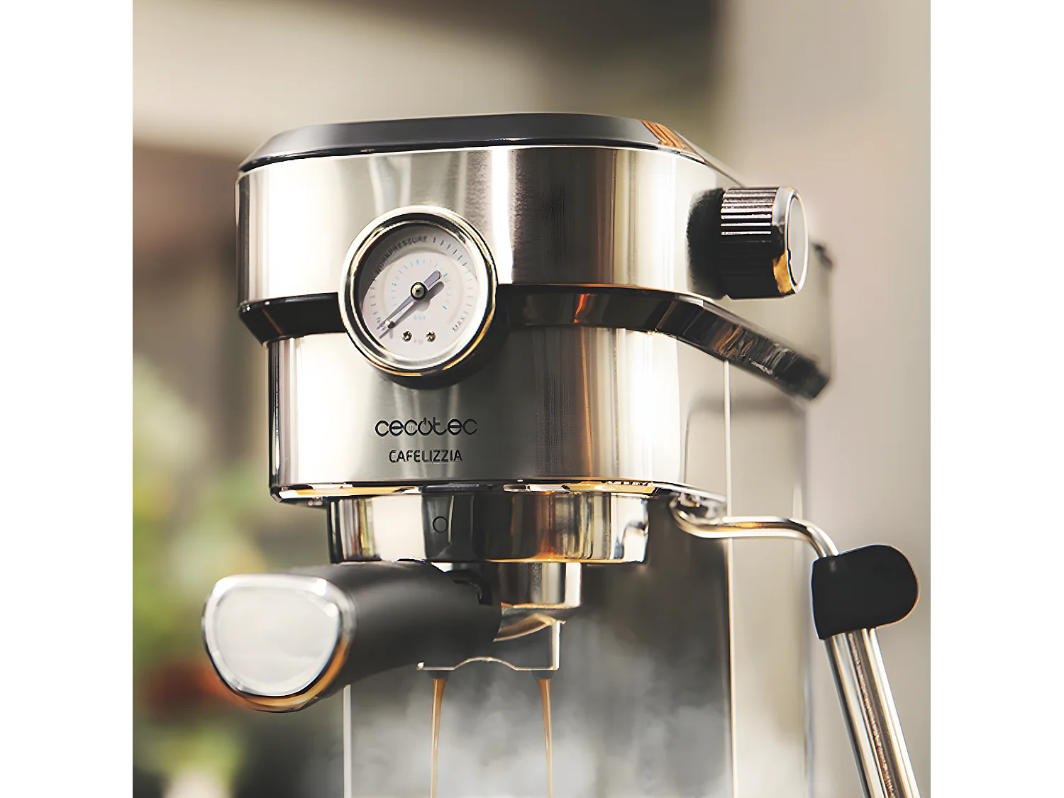 Cafetera Cecotec Espresso Cafelizzia 790 Steel Pro 1350W inox
