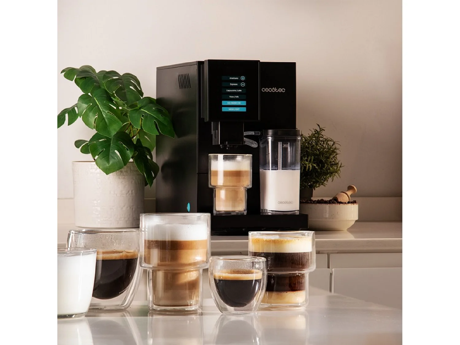 Machine à café méga-automatique Cremmaet CompactCcino Cecotec